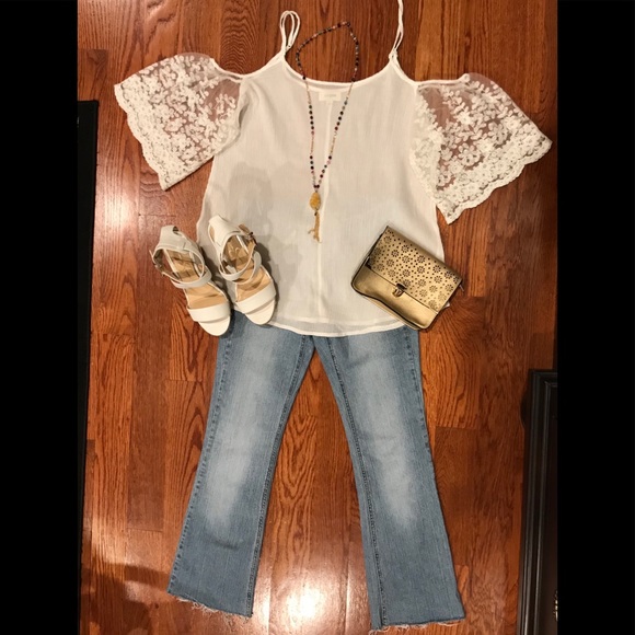 Fusion Light Wash Distressed Straight Leg Jeans Size 5 - Picture 2 of 8